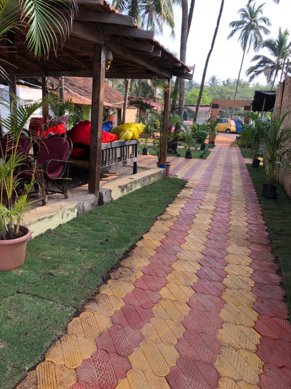 Madhu Huts Agonda Hotel Exterior photo